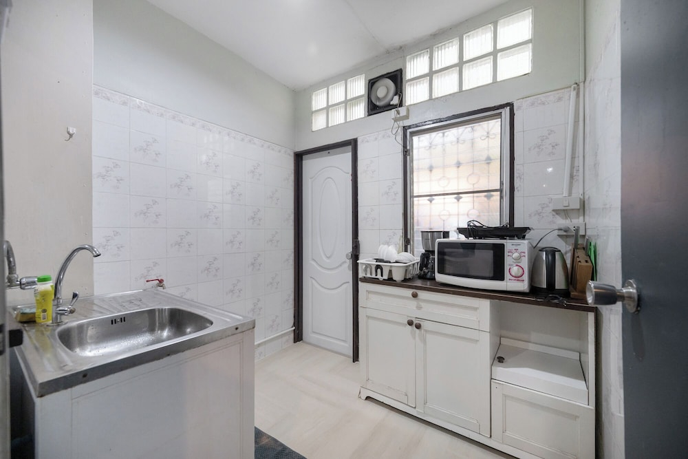 FunnD Mrt lat phrao 5Beds NetflixYouTube
