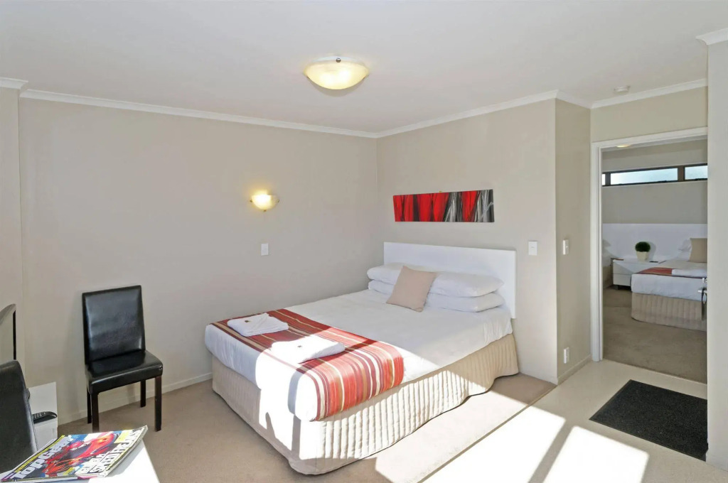 Airport Harbour Motel