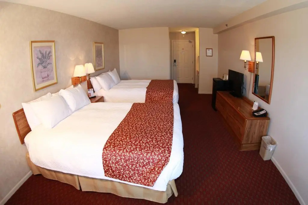 Budget Host Inn & Suites