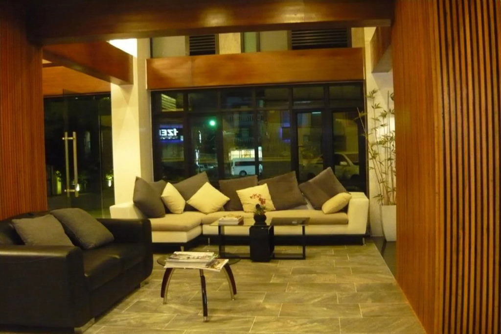 Izen Budget Hotel & Residence