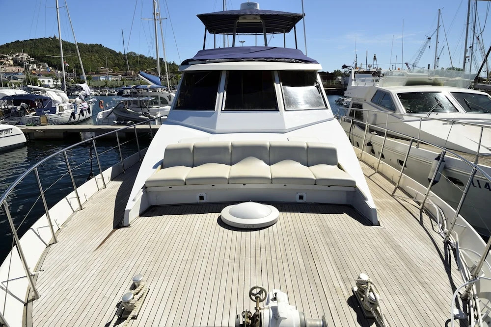 Blue III Yacht