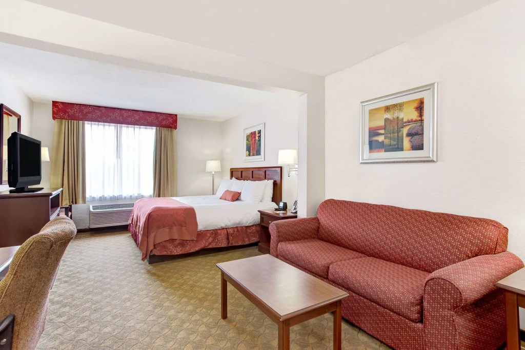 Holiday Inn - Tampa North by IHG