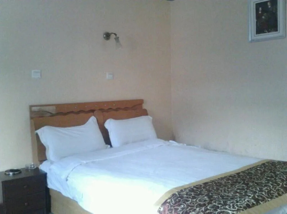 Airport 9 Plus 9 Budget Hotel