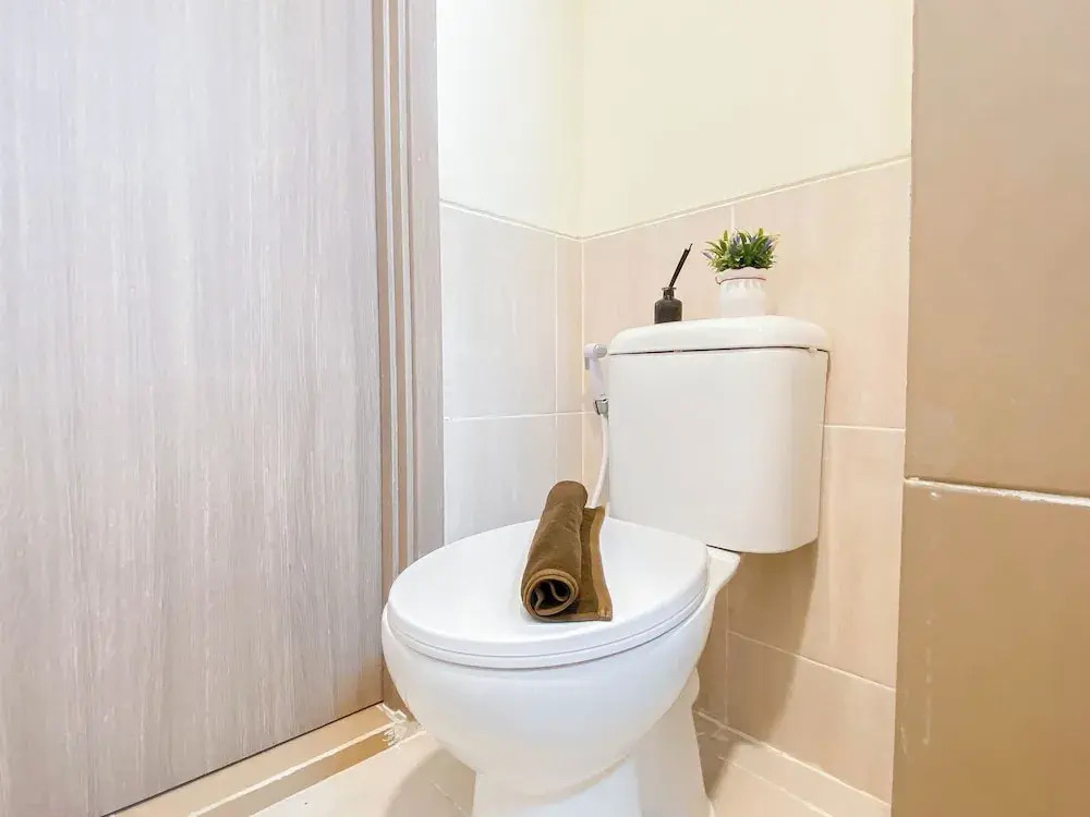 Comfy And Warm 2Br At Meikarta Apartment
