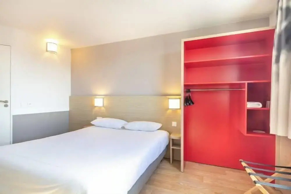 B&B Lyon Est Aeroport St Quentin Fallavie
