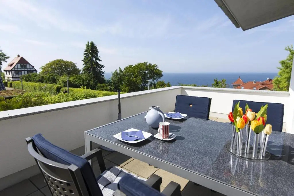 Haus Ostseeblick 1 FeWo Mee h rblick Dachterrasse, Meerblick
