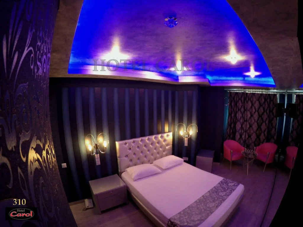 Carol Hotel