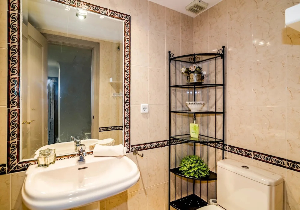 SAA2 Stunning 3 bedroom apt in Puerto Banus Roomservice