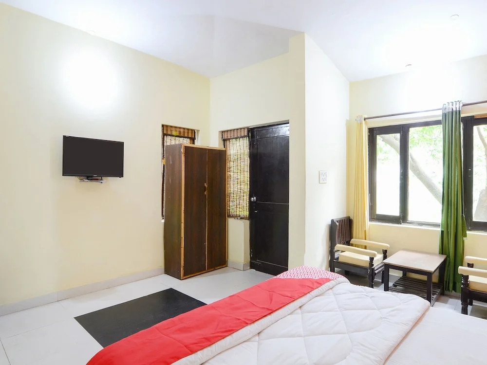 OYO 3854 Corbett Call