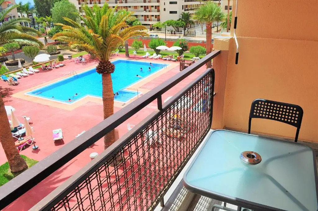 Cris Sol Apartments