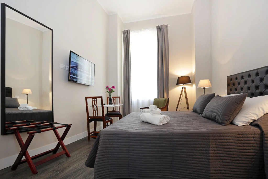 Cavour Suites Guest House