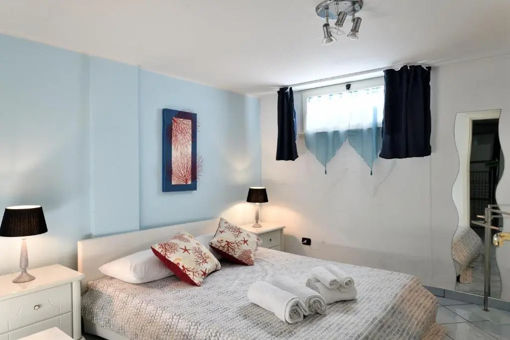 Beach-front boutique apartment Lido 113