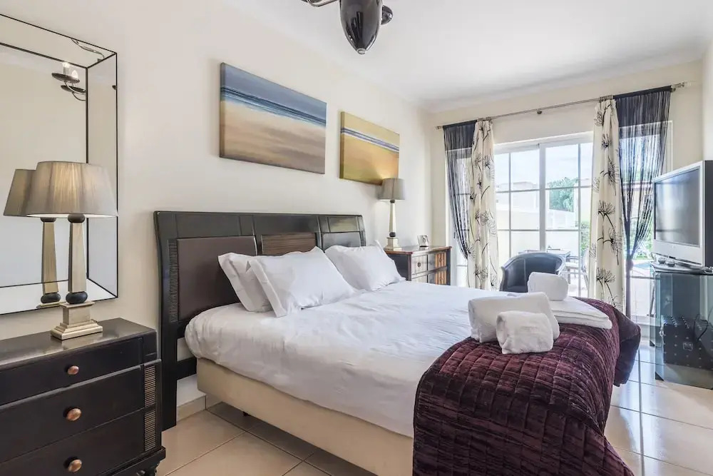 CheckinCheckout - VillaMoura with Private Pool