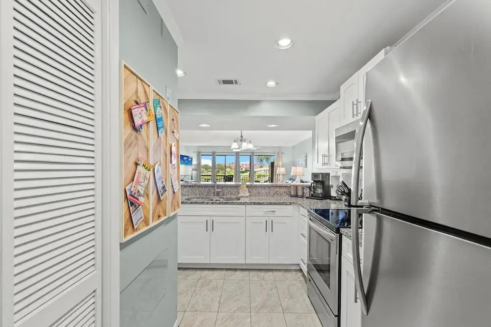 One More Round! 3BR 3BA Sleeps 10! 11 Pools! Golf Courses! Tennis Courts!