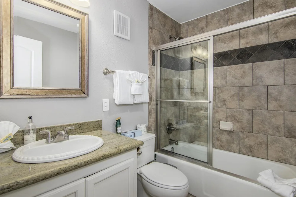 Islander East Miniums #216 2 Bedroom Condo
