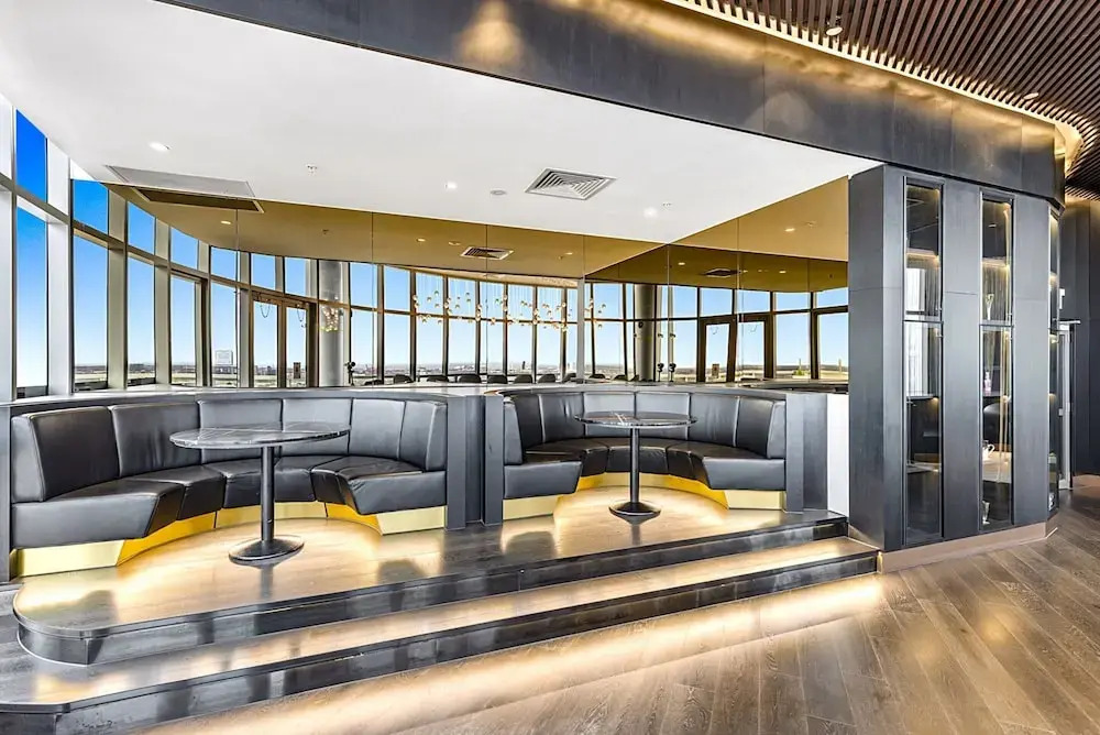 High-rise Balcony Unit With City Views, Gym, Pool