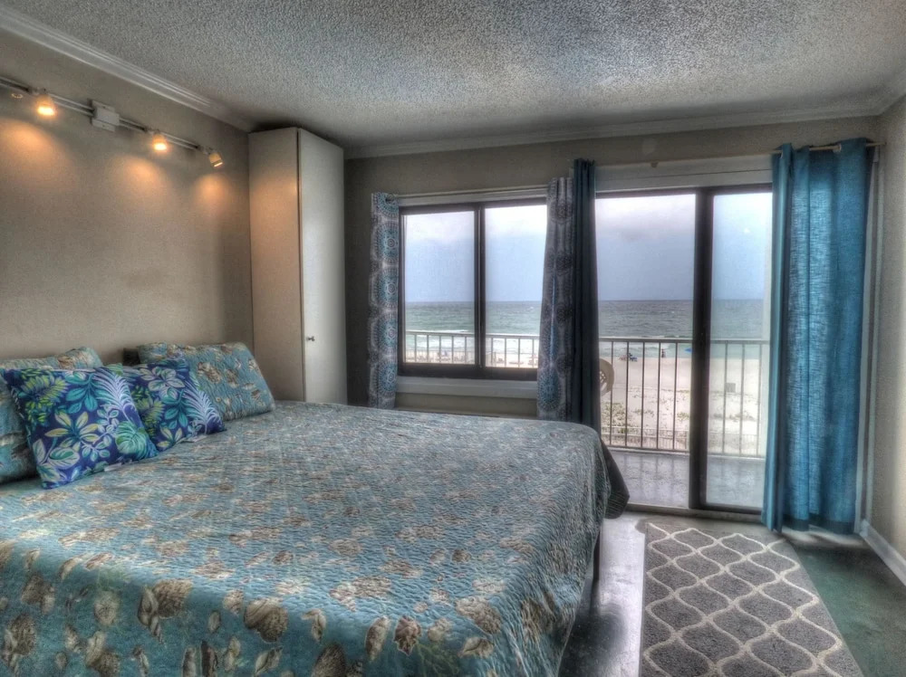 Pet Friendly Gulf Views On the Beach Steps Away 2nd Floor Private Deck