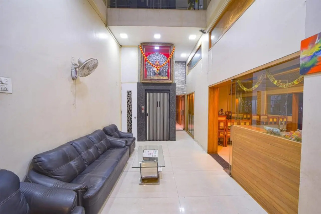 Hotel City Crown, Kolhapur