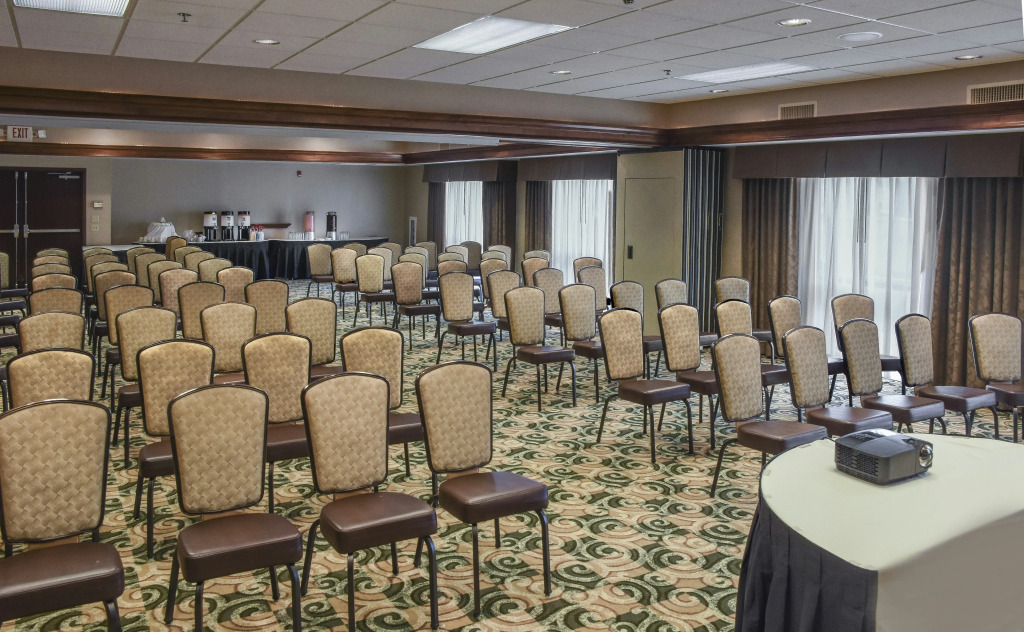 Hampton Inn & Suites Youngstown-Canfield