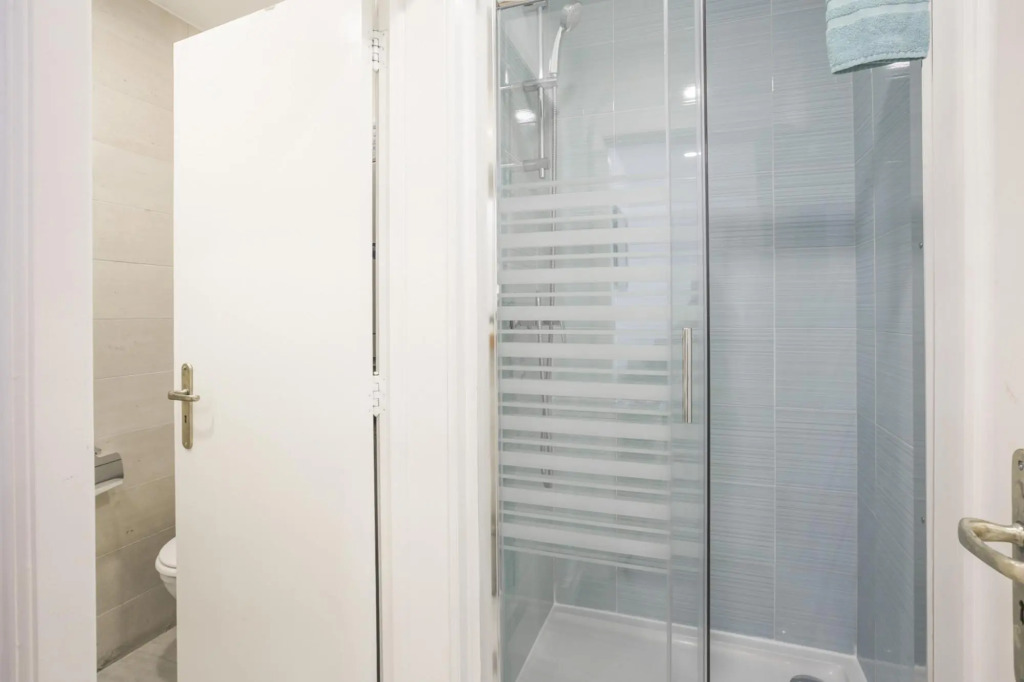 LV Premier Chiado CH6 AC, elevator, central, new
