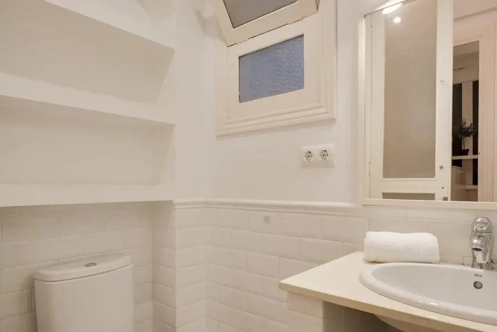 Amazing 3bdr W/balcony in Lesseps