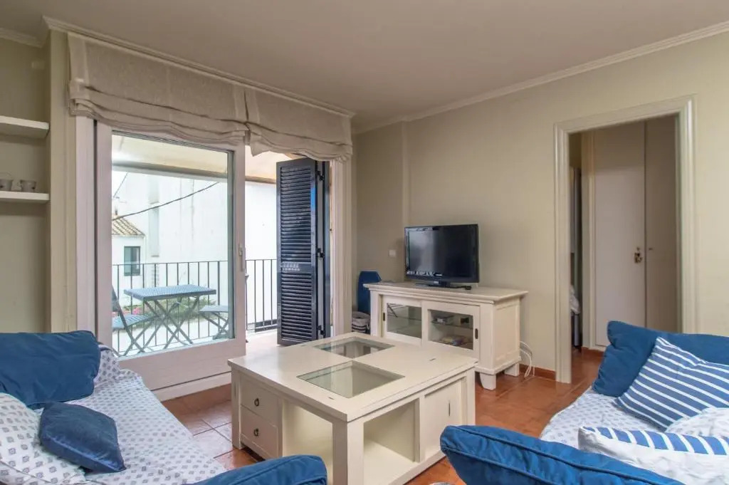 Bk-2 Calella De Palafrugell 6 Pax
