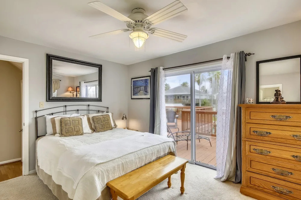 Sir Reel - 3 Br Home