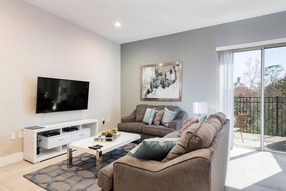 Apartment with full kitchen | 7554 Sunville Avenue