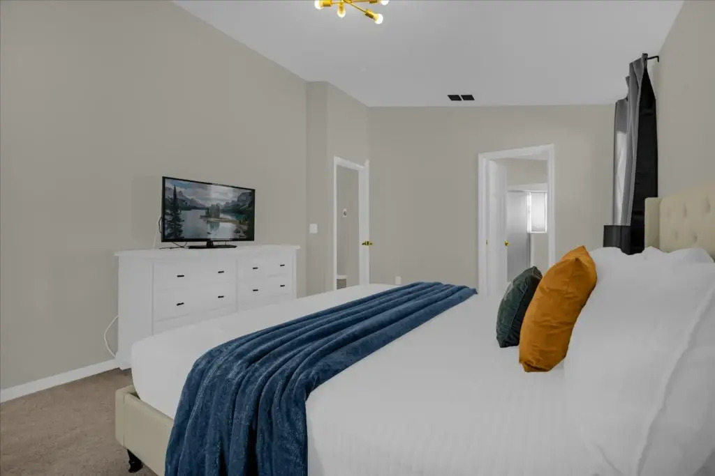 3 Bedrooms 2 Bathrooms Indian Creek 2559 Bc