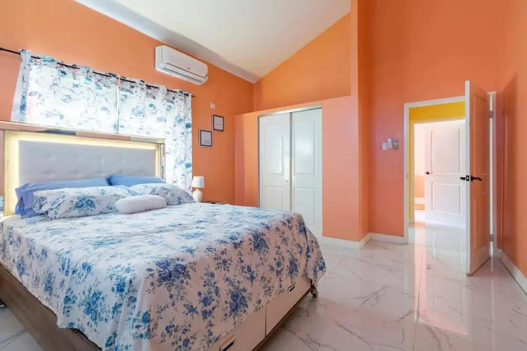 Cayman’s Luxury Estate VacayStay