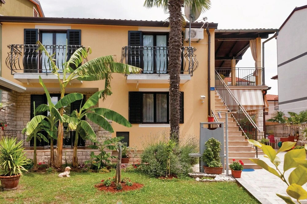 Stunning Apartment in Umag With 2 Bedrooms