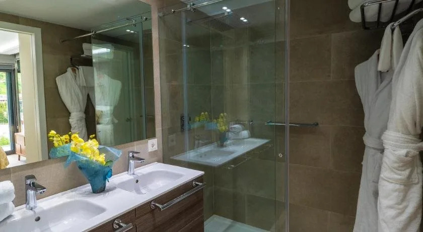 Aparthotel Esquirol