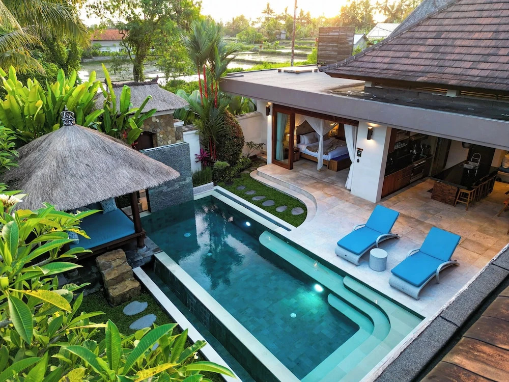 Villa Liang by Villa Finder
