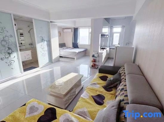 Jinyue Homestay (Songyuan Central Mansion)