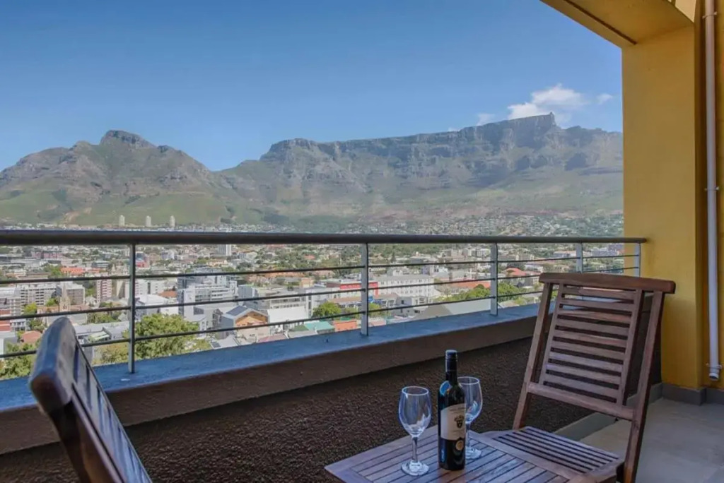 Spectacular Modern Apartment in Vibrant Bokaap