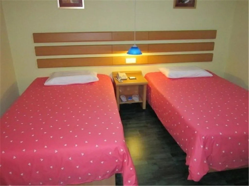 Home Inn Sanya Wenming Road Branch