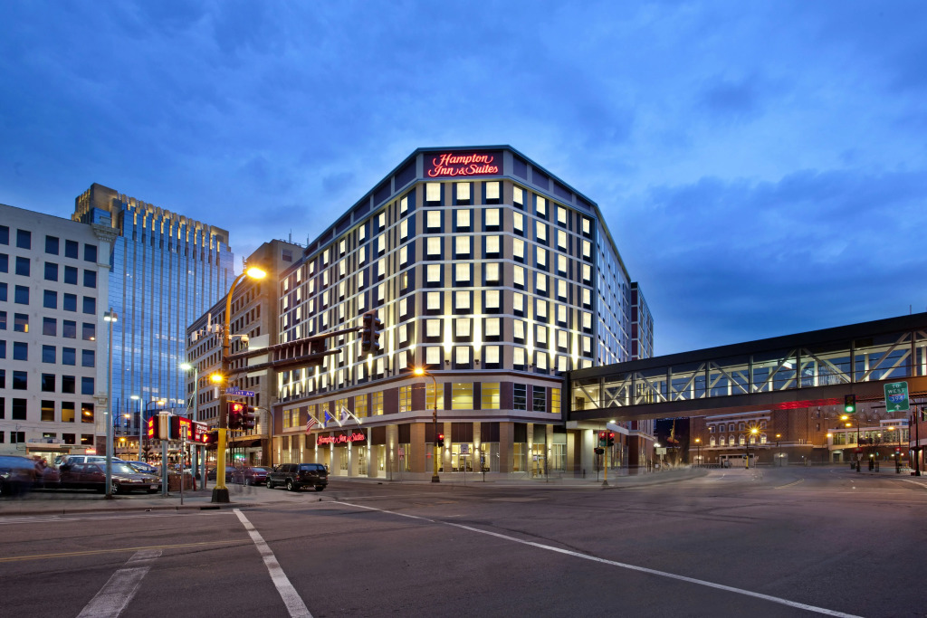 Hampton Inn & Suites - Minneapolis/Downtown