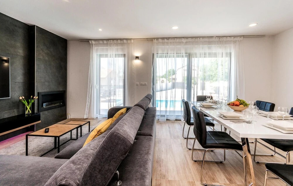 Beautiful Home In Rastane Donje