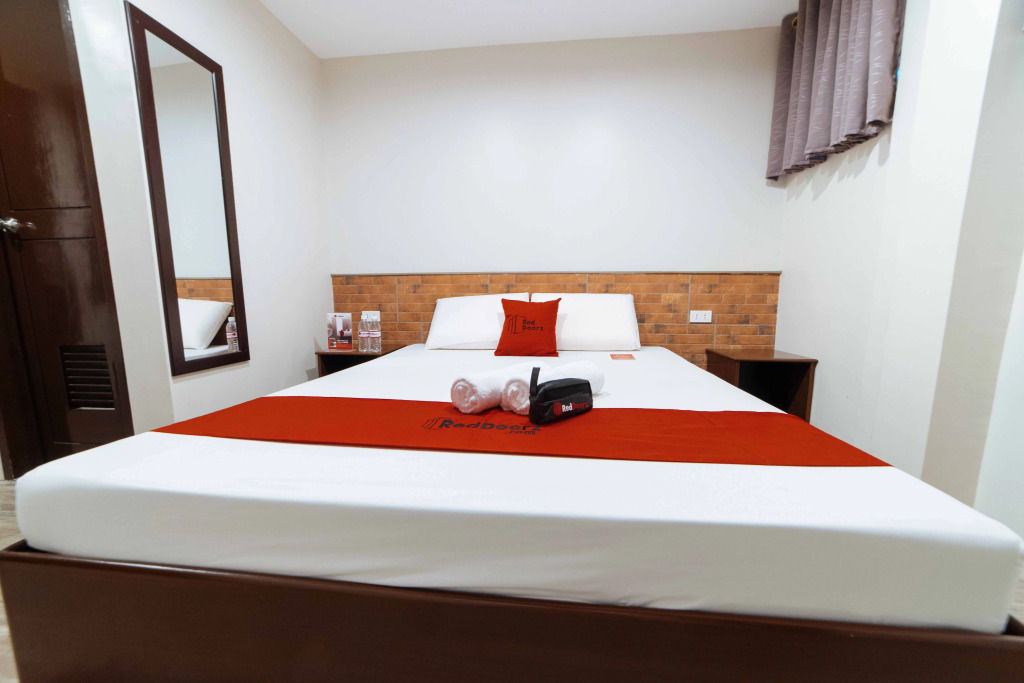 RedDoorz near Robinsons Cybergate Davao