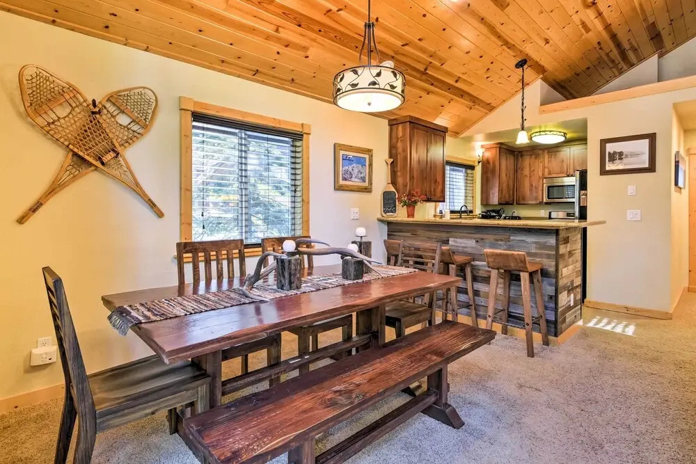 Lake Tahoe Cabin w/ Private Beach Access, Tahoma