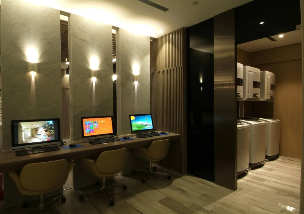 The Cloud Hotel