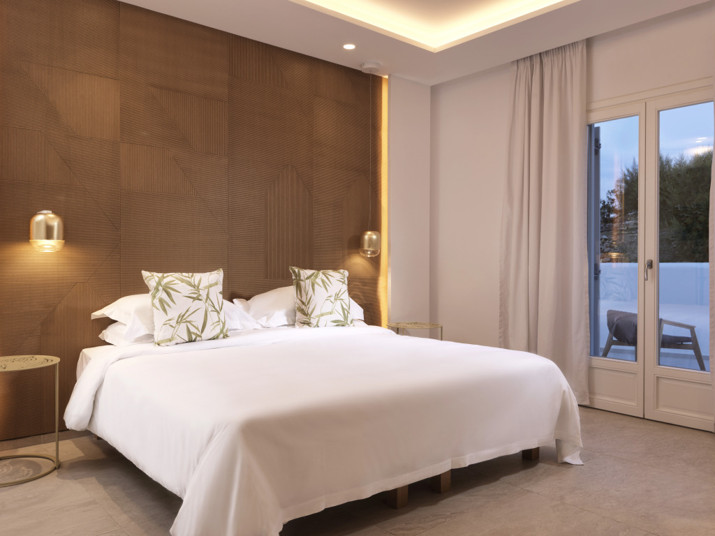 Отель Myconian Korali Relais & Chateaux