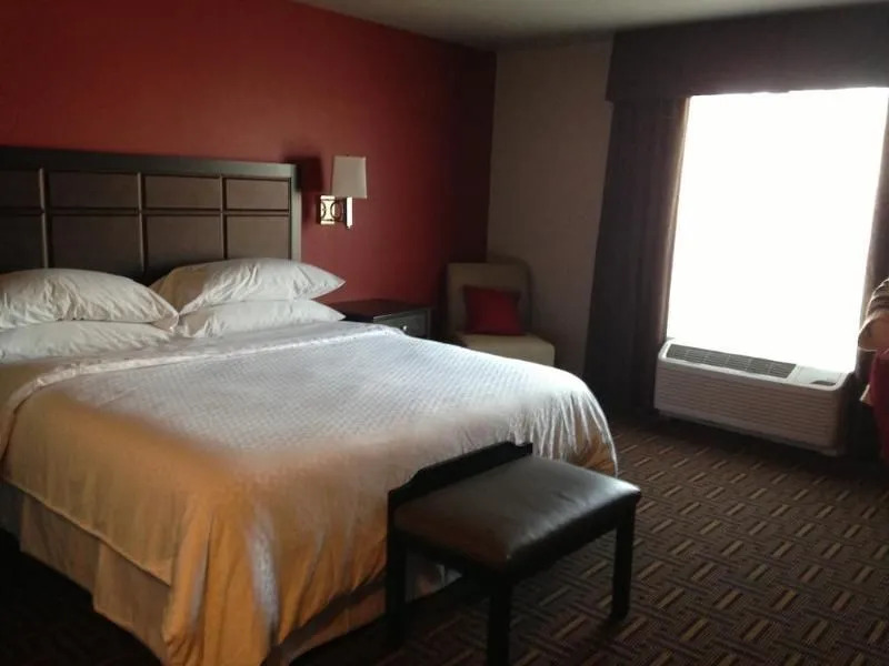 Astoria Hotel & Suites