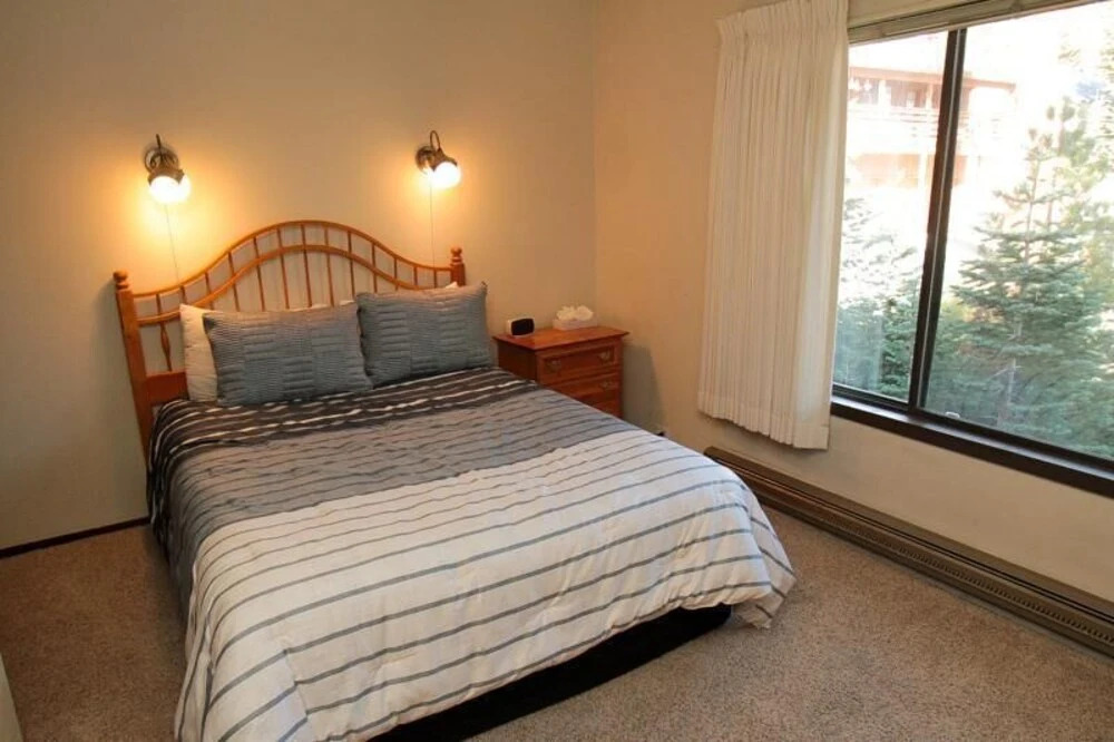 Discovery 4 #160, Loft 2 Bedroom Condo