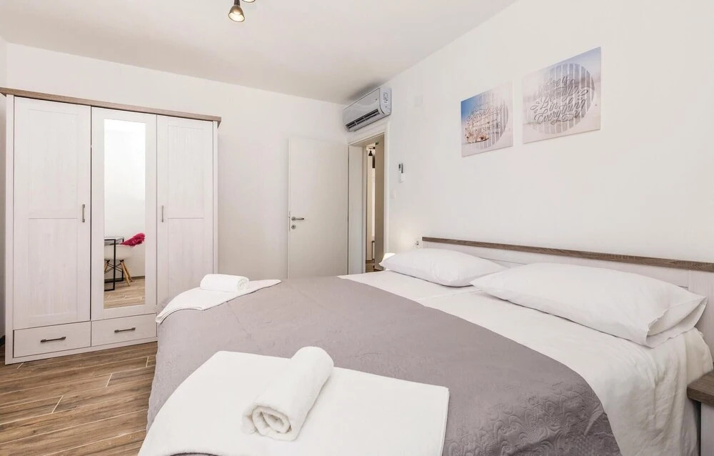Luxurious Home In Supertarska Draga