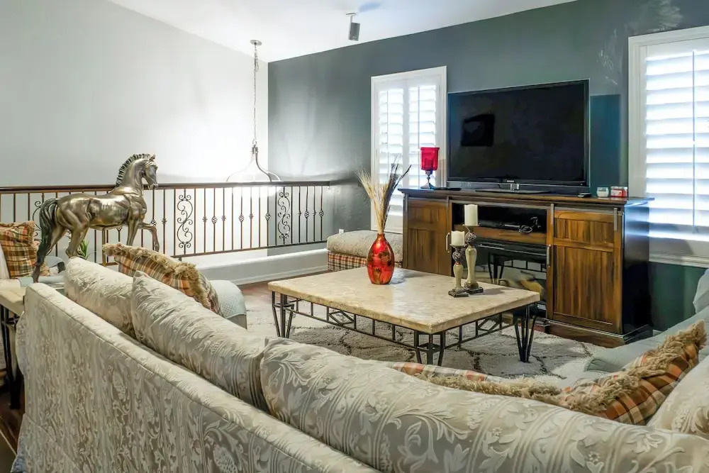 Spacious, Fully Equipped 5BR Home w/ Pool