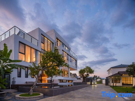 The Artistic Realm of Chenlu Space