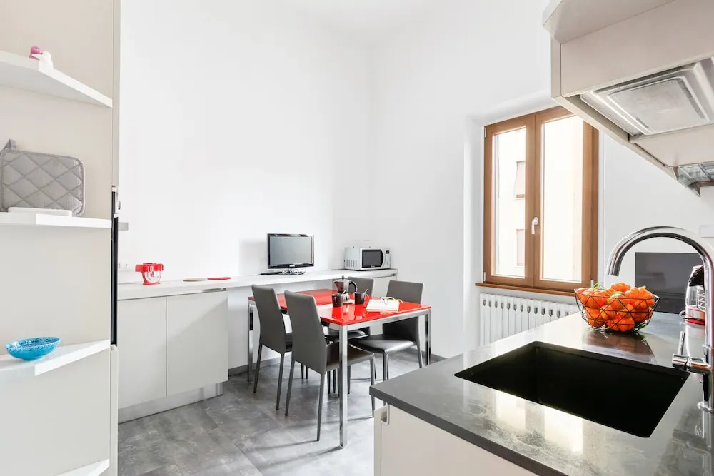 Piazza Alberti Apartment with Terrace