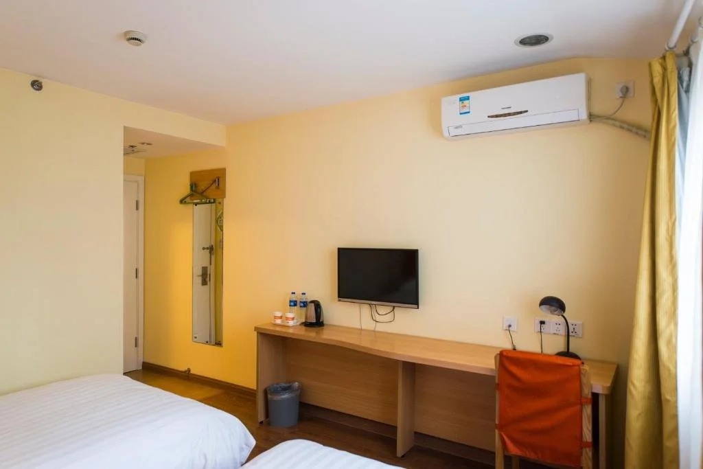Home Inn Chengdu Century City New Exhibition Center