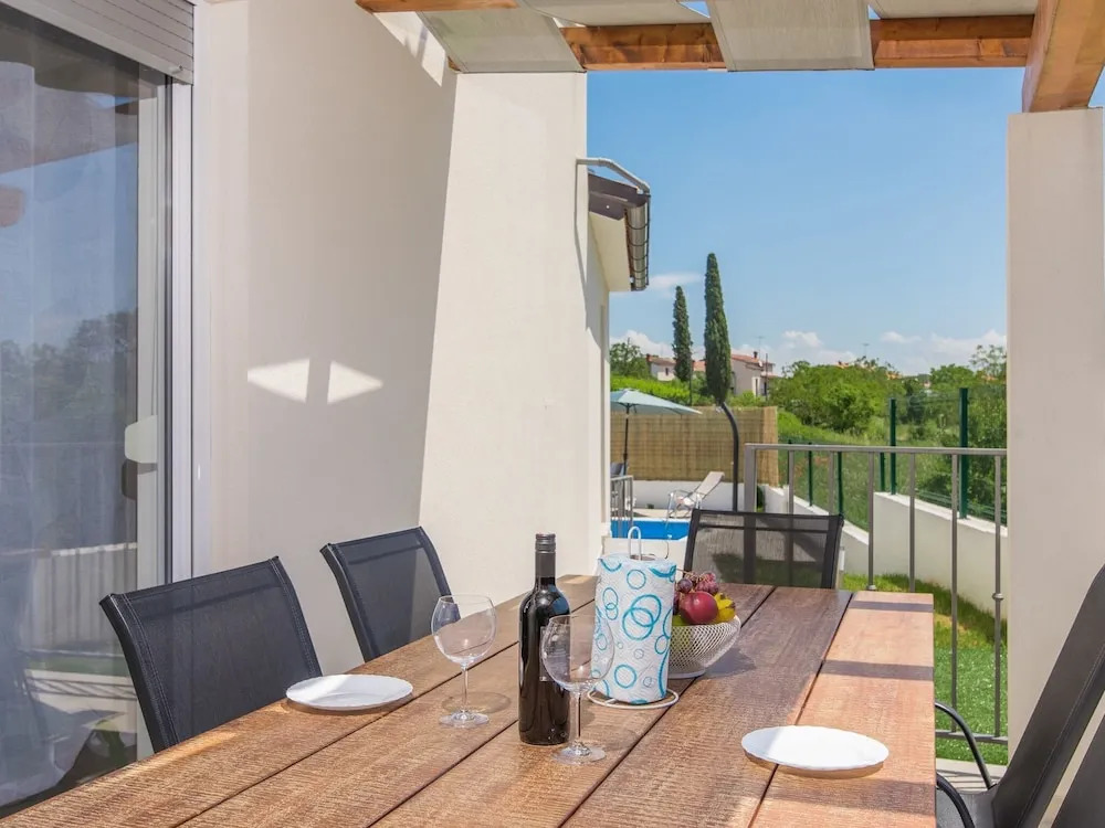Modernly Equipped Holiday House Near Rovinj With Private Pool for 6 Person